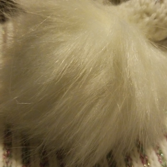 NWT Hat, Scarf & Gloves Set - Picture 4 of 5